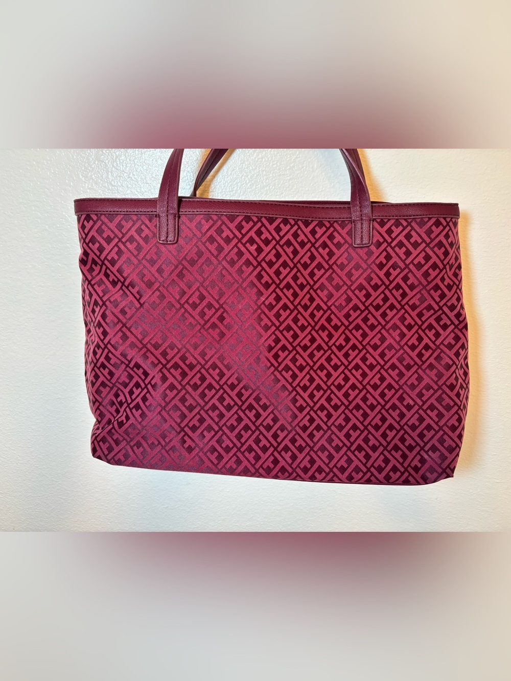Tommy Hilfiger Burgundy Logo Jacquard Fabric Tote with Gold TH Accent - Picture 2 of 6